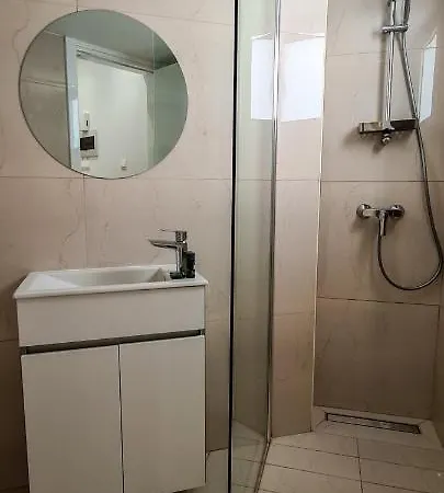 Phaedrus Living: Seaview Onyx Flat Lighthouse 48 Apartment *