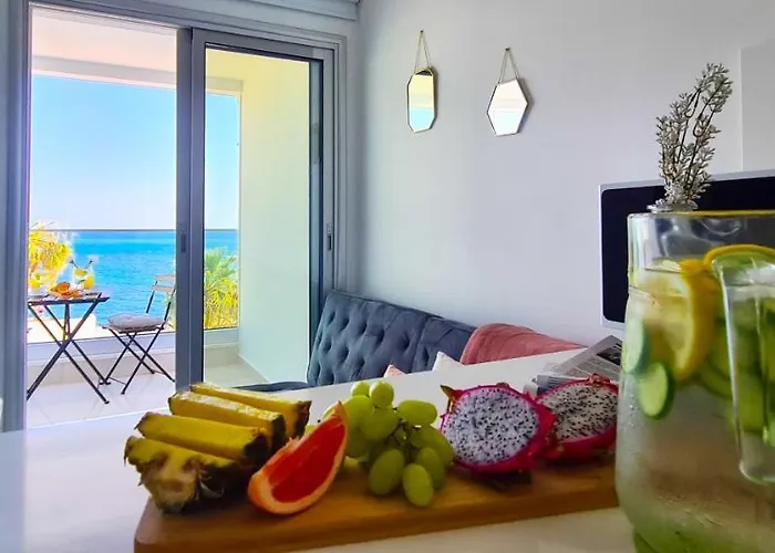 Phaedrus Living: Seaview Onyx Flat Lighthouse 48