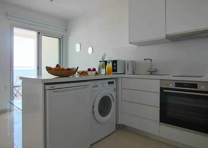 Phaedrus Living: Seaview Onyx Flat Lighthouse 48